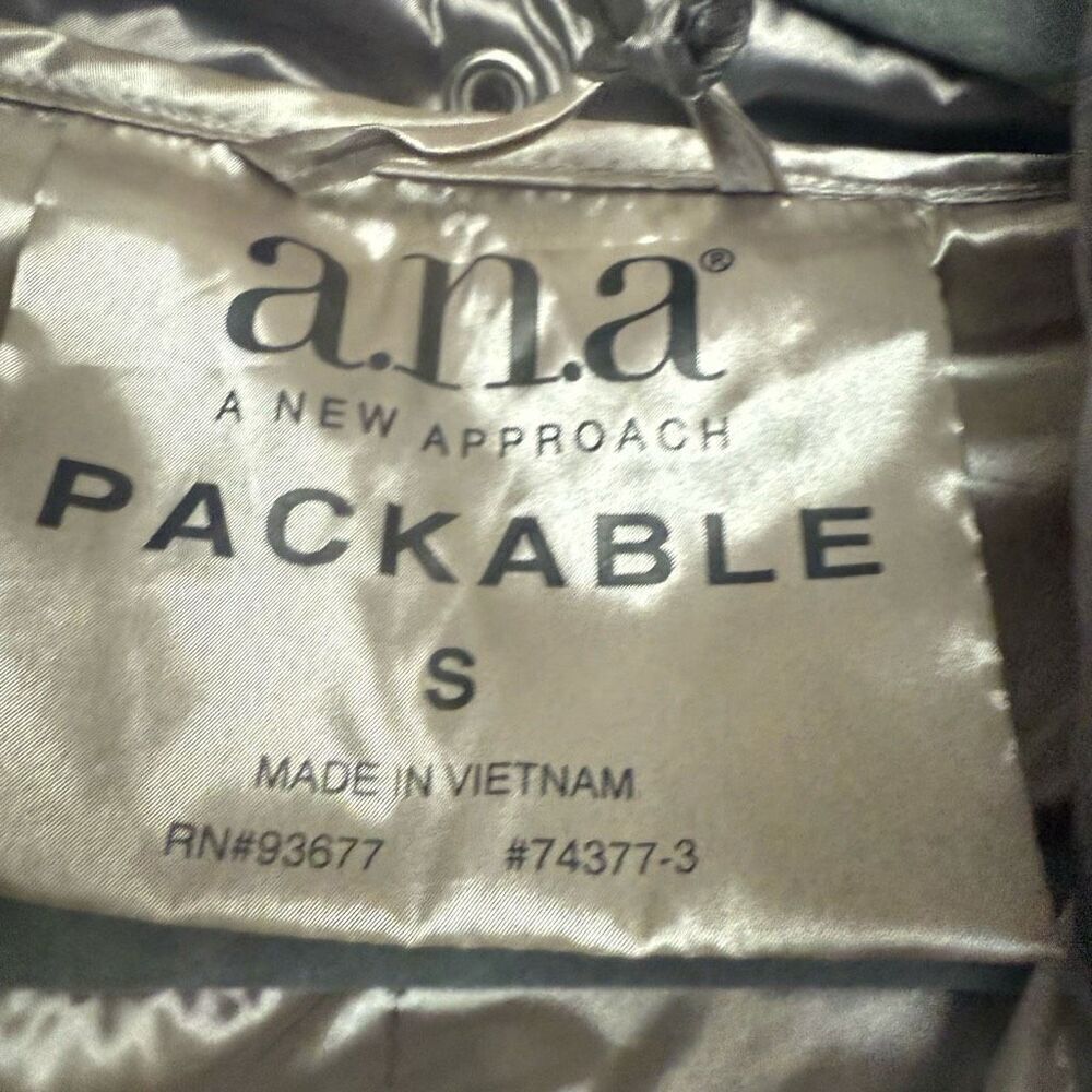 Ana sackable gray puffer jacket with hoodie size small - Picture 3 of 5